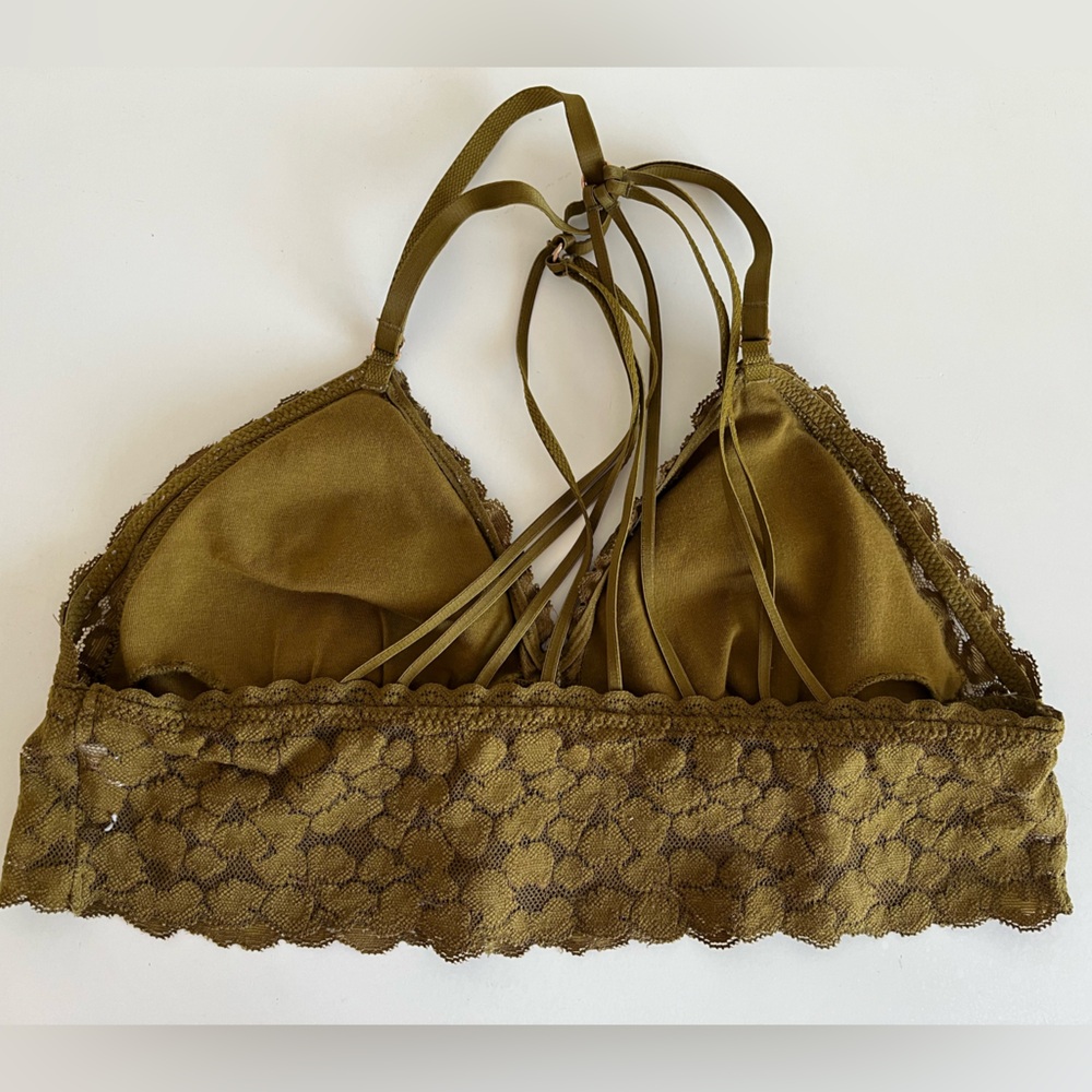 Lace Bralette Set of 4- Red, White, and Green - Picture 7 of 10